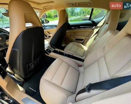 Чорний Порше Panamera, об'ємом двигуна 3 л та пробігом 100 тис. км за 27000 $, фото 11 на Automoto.ua