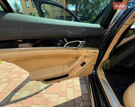Чорний Порше Panamera, об'ємом двигуна 3 л та пробігом 100 тис. км за 27000 $, фото 17 на Automoto.ua