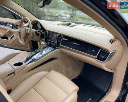 Чорний Порше Panamera, об'ємом двигуна 3 л та пробігом 144 тис. км за 25999 $, фото 27 на Automoto.ua