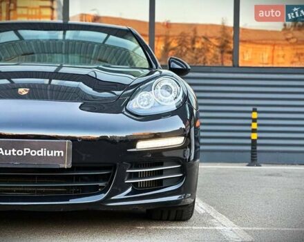 Чорний Порше Panamera, об'ємом двигуна 3 л та пробігом 101 тис. км за 28500 $, фото 2 на Automoto.ua