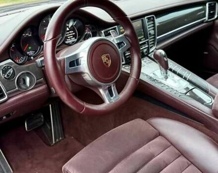 Чорний Порше Panamera, об'ємом двигуна 4.81 л та пробігом 84 тис. км за 42999 $, фото 17 на Automoto.ua
