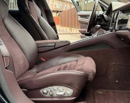 Чорний Порше Panamera, об'ємом двигуна 4.81 л та пробігом 84 тис. км за 42999 $, фото 19 на Automoto.ua