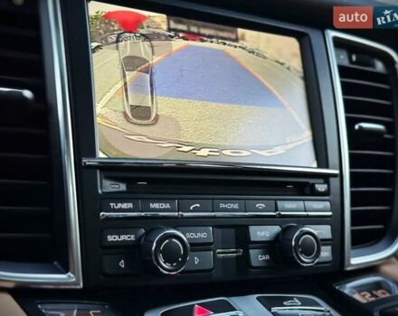 Чорний Порше Panamera, об'ємом двигуна 3 л та пробігом 101 тис. км за 28500 $, фото 29 на Automoto.ua