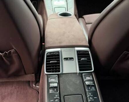 Чорний Порше Panamera, об'ємом двигуна 4.81 л та пробігом 84 тис. км за 42999 $, фото 28 на Automoto.ua