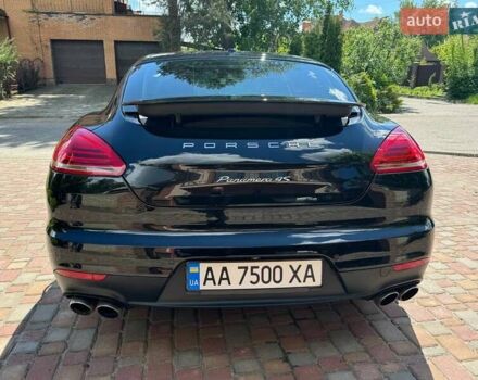 Чорний Порше Panamera, об'ємом двигуна 3 л та пробігом 100 тис. км за 27000 $, фото 5 на Automoto.ua