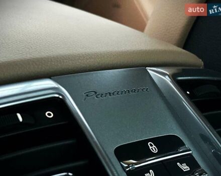 Чорний Порше Panamera, об'ємом двигуна 3 л та пробігом 101 тис. км за 28500 $, фото 26 на Automoto.ua