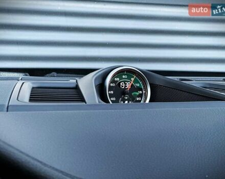 Чорний Порше Panamera, об'ємом двигуна 3 л та пробігом 101 тис. км за 28500 $, фото 30 на Automoto.ua