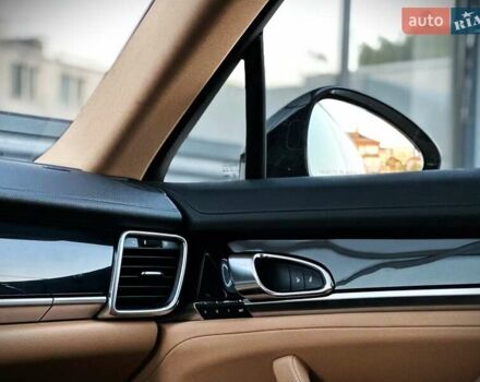 Чорний Порше Panamera, об'ємом двигуна 3 л та пробігом 101 тис. км за 28500 $, фото 38 на Automoto.ua