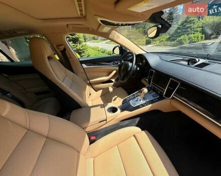 Чорний Порше Panamera, об'ємом двигуна 3 л та пробігом 100 тис. км за 27000 $, фото 19 на Automoto.ua