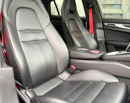 Черный Порше Панамера, объемом двигателя 2.89 л и пробегом 133 тыс. км за 51900 $, фото 6 на Automoto.ua