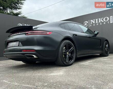 Чорний Порше Panamera, об'ємом двигуна 3 л та пробігом 108 тис. км за 55000 $, фото 8 на Automoto.ua