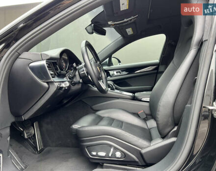 Чорний Порше Panamera, об'ємом двигуна 3 л та пробігом 108 тис. км за 55000 $, фото 21 на Automoto.ua