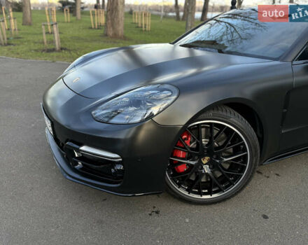 Черный Порше Панамера, объемом двигателя 4 л и пробегом 87 тыс. км за 70000 $, фото 1 на Automoto.ua