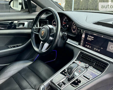 Чорний Порше Panamera, об'ємом двигуна 3 л та пробігом 100 тис. км за 57000 $, фото 14 на Automoto.ua