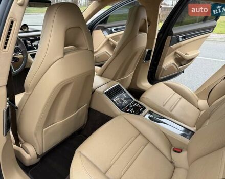 Чорний Порше Panamera, об'ємом двигуна 2.89 л та пробігом 85 тис. км за 77999 $, фото 64 на Automoto.ua