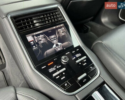 Чорний Порше Panamera, об'ємом двигуна 3 л та пробігом 108 тис. км за 55000 $, фото 25 на Automoto.ua