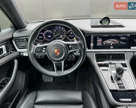 Чорний Порше Panamera, об'ємом двигуна 3 л та пробігом 108 тис. км за 55000 $, фото 17 на Automoto.ua