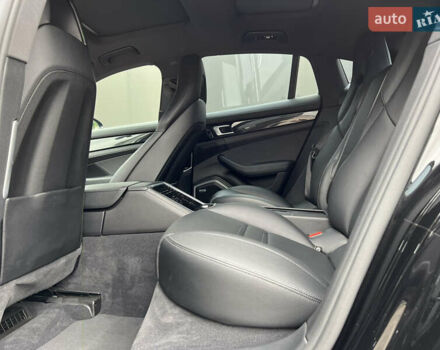 Чорний Порше Panamera, об'ємом двигуна 3 л та пробігом 108 тис. км за 55000 $, фото 23 на Automoto.ua