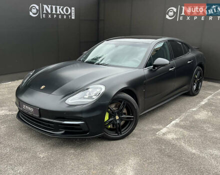 Чорний Порше Panamera, об'ємом двигуна 3 л та пробігом 108 тис. км за 55000 $, фото 2 на Automoto.ua