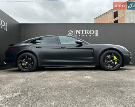 Чорний Порше Panamera, об'ємом двигуна 3 л та пробігом 108 тис. км за 55000 $, фото 11 на Automoto.ua