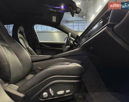 Черный Порше Панамера, объемом двигателя 3 л и пробегом 109 тыс. км за 53000 $, фото 25 на Automoto.ua