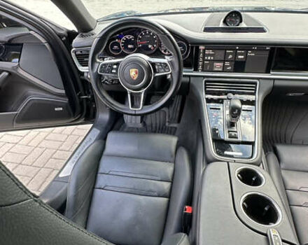 Чорний Порше Panamera, об'ємом двигуна 3 л та пробігом 81 тис. км за 51900 $, фото 27 на Automoto.ua