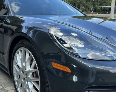 Чорний Порше Panamera, об'ємом двигуна 3 л та пробігом 81 тис. км за 51900 $, фото 1 на Automoto.ua