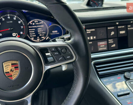 Чорний Порше Panamera, об'ємом двигуна 3 л та пробігом 81 тис. км за 51900 $, фото 38 на Automoto.ua