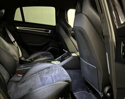 Чорний Порше Panamera, об'ємом двигуна 4 л та пробігом 144 тис. км за 72000 $, фото 4 на Automoto.ua