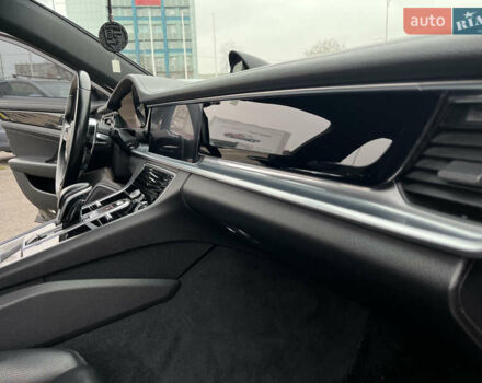 Черный Порше Панамера, объемом двигателя 3 л и пробегом 105 тыс. км за 48500 $, фото 27 на Automoto.ua