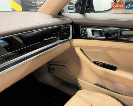 Чорний Порше Panamera, об'ємом двигуна 2.89 л та пробігом 21 тис. км за 91965 $, фото 38 на Automoto.ua
