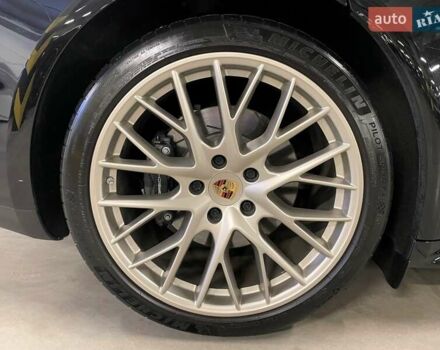 Чорний Порше Panamera, об'ємом двигуна 2.89 л та пробігом 21 тис. км за 91965 $, фото 14 на Automoto.ua