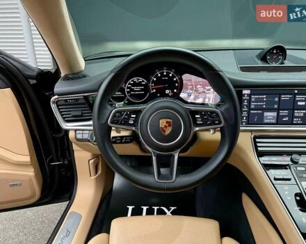 Чорний Порше Panamera, об'ємом двигуна 3 л та пробігом 95 тис. км за 59900 $, фото 43 на Automoto.ua