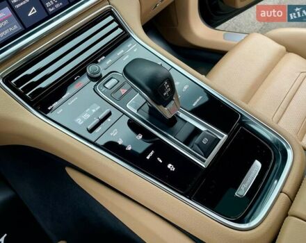 Чорний Порше Panamera, об'ємом двигуна 3 л та пробігом 95 тис. км за 59900 $, фото 48 на Automoto.ua