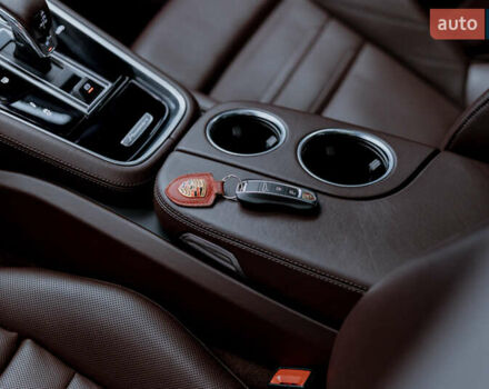 Черный Порше Панамера, объемом двигателя 2.89 л и пробегом 66 тыс. км за 82000 $, фото 23 на Automoto.ua