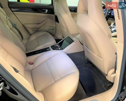 Чорний Порше Panamera, об'ємом двигуна 2.89 л та пробігом 21 тис. км за 91965 $, фото 39 на Automoto.ua