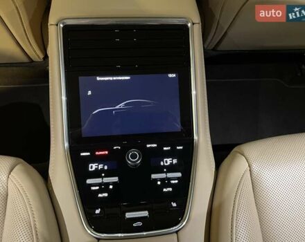 Чорний Порше Panamera, об'ємом двигуна 2.89 л та пробігом 21 тис. км за 91965 $, фото 32 на Automoto.ua
