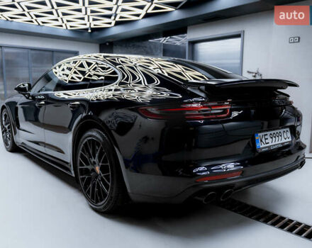 Черный Порше Панамера, объемом двигателя 2.89 л и пробегом 66 тыс. км за 82000 $, фото 3 на Automoto.ua