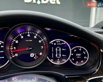 Чорний Порше Panamera, об'ємом двигуна 3 л та пробігом 95 тис. км за 59900 $, фото 56 на Automoto.ua