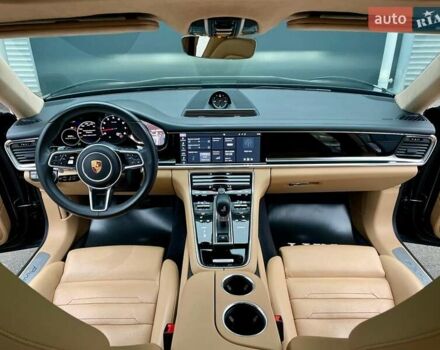 Чорний Порше Panamera, об'ємом двигуна 3 л та пробігом 95 тис. км за 59900 $, фото 42 на Automoto.ua