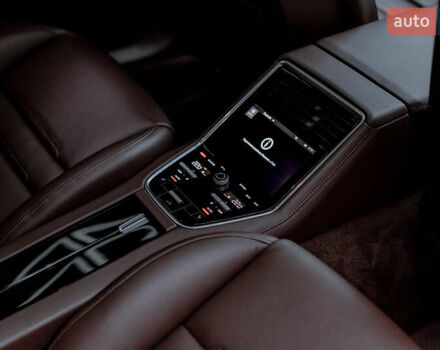 Черный Порше Панамера, объемом двигателя 2.89 л и пробегом 66 тыс. км за 82000 $, фото 22 на Automoto.ua