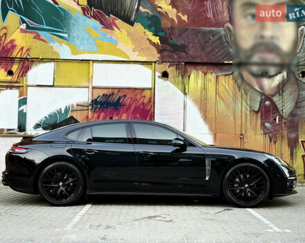 Черный Порше Панамера, объемом двигателя 2.89 л и пробегом 35 тыс. км за 94800 $, фото 6 на Automoto.ua