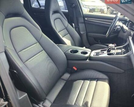 Чорний Порше Panamera, об'ємом двигуна 2.89 л та пробігом 33 тис. км за 86000 $, фото 32 на Automoto.ua