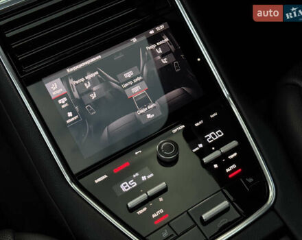 Чорний Порше Panamera, об'ємом двигуна 2.9 л та пробігом 37 тис. км за 89000 $, фото 18 на Automoto.ua