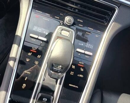 Чорний Порше Panamera, об'ємом двигуна 2.89 л та пробігом 33 тис. км за 86000 $, фото 29 на Automoto.ua