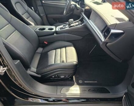 Чорний Порше Panamera, об'ємом двигуна 2.89 л та пробігом 33 тис. км за 86000 $, фото 34 на Automoto.ua