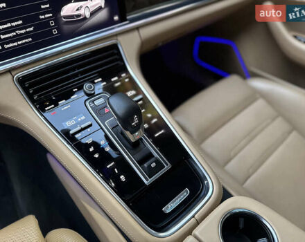 Черный Порше Панамера, объемом двигателя 2.89 л и пробегом 35 тыс. км за 94800 $, фото 18 на Automoto.ua