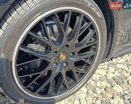 Чорний Порше Panamera, об'ємом двигуна 2.89 л та пробігом 33 тис. км за 86000 $, фото 10 на Automoto.ua