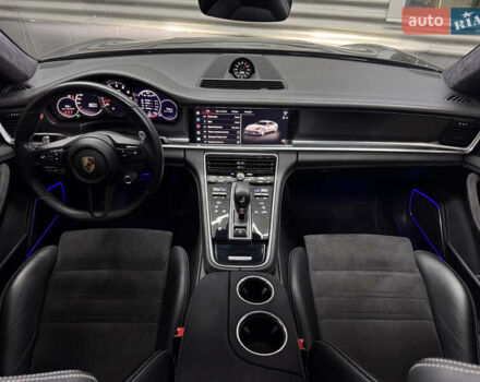 Черный Порше Панамера, объемом двигателя 4 л и пробегом 85 тыс. км за 97000 $, фото 17 на Automoto.ua