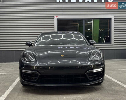 Черный Порше Панамера, объемом двигателя 4 л и пробегом 85 тыс. км за 97000 $, фото 4 на Automoto.ua